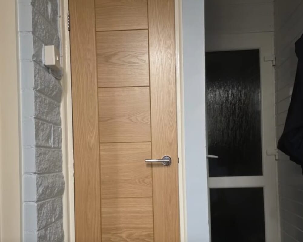 2032 x 813 x 35mm (32") Modern 7 Panel Oak - Prefinished Internal Doors